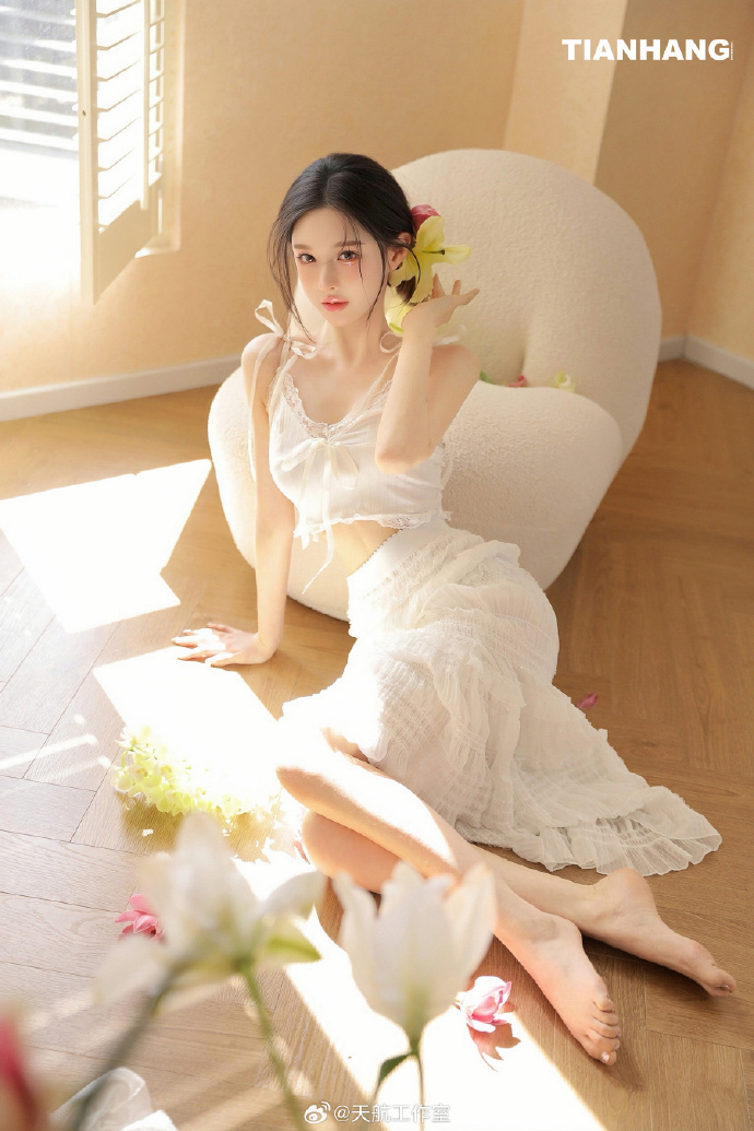 你好，李焕英 封面