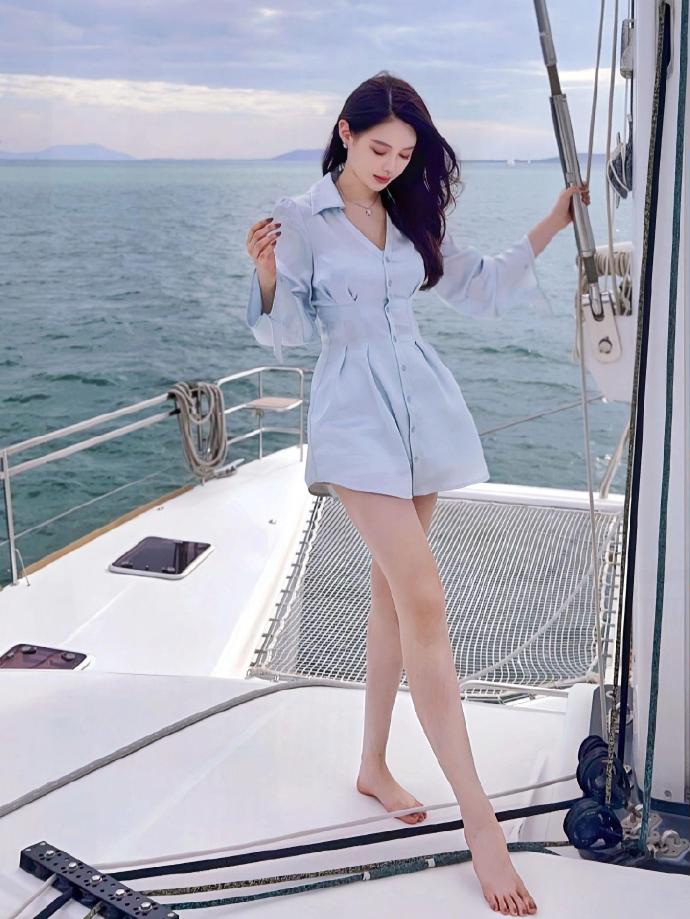 一直游到海水变蓝
